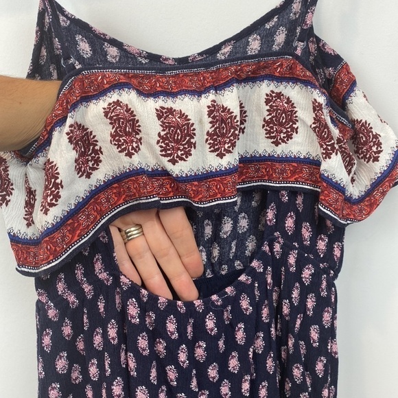 American Eagle Outfitters • Boho Paisley Maxi Dress - Ruffle & Open Back Detail - Picture 7 of 10